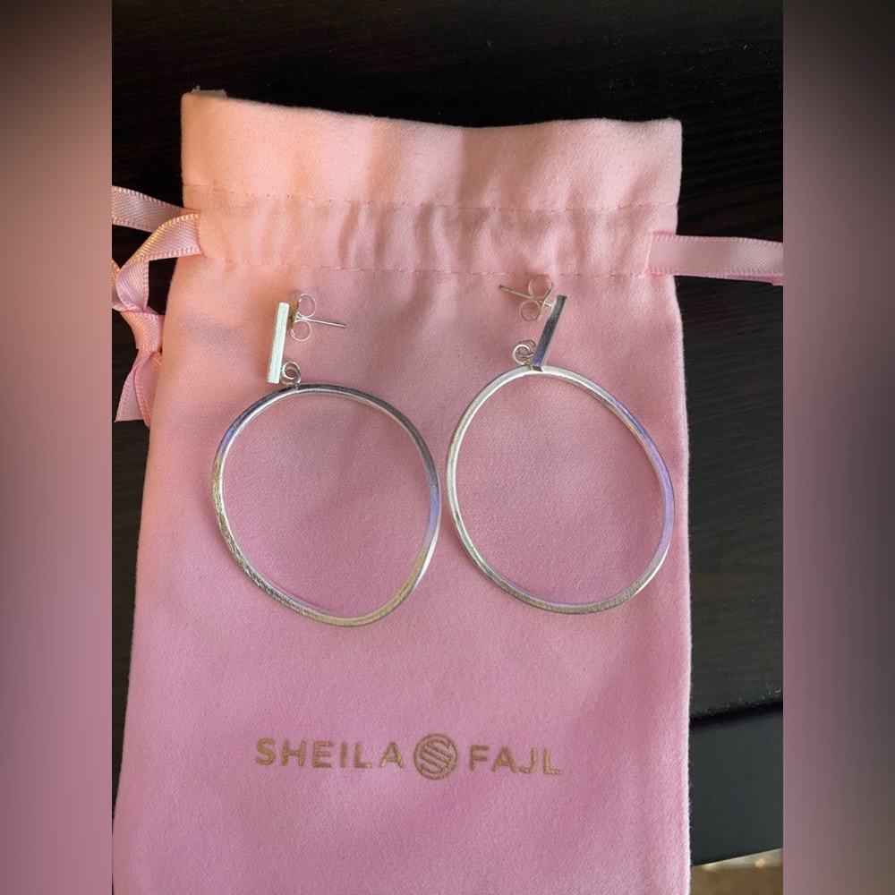 Shelia Twisted Oval Hoop Earrings